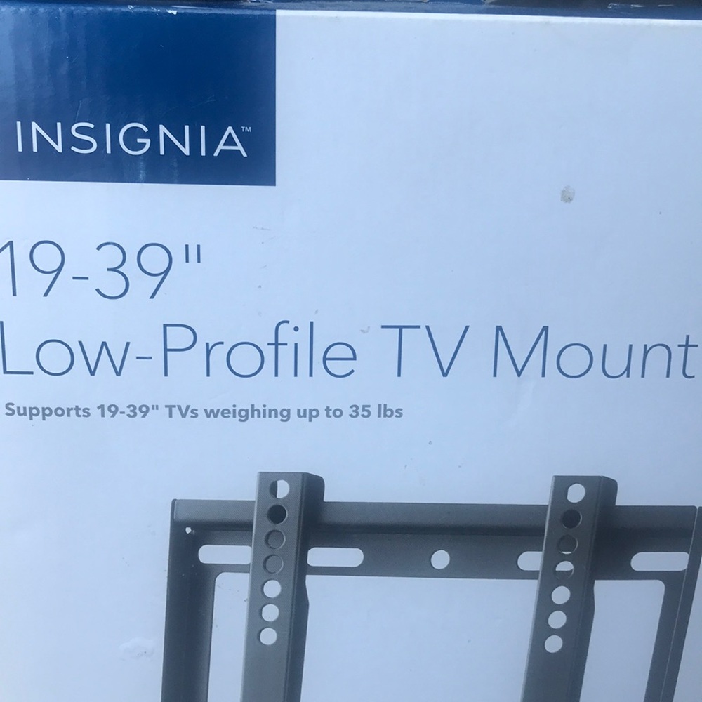 *BRAND NEW* TV mount